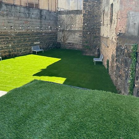 Il Giardino In Centro Apartment Catania Luaran gambar