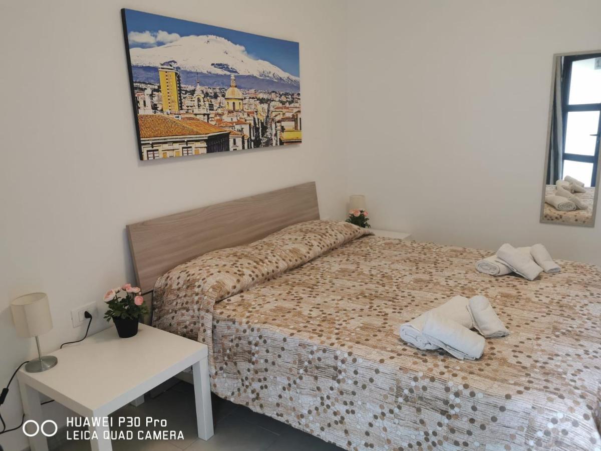 Il Giardino In Centro Apartment Catania Luaran gambar