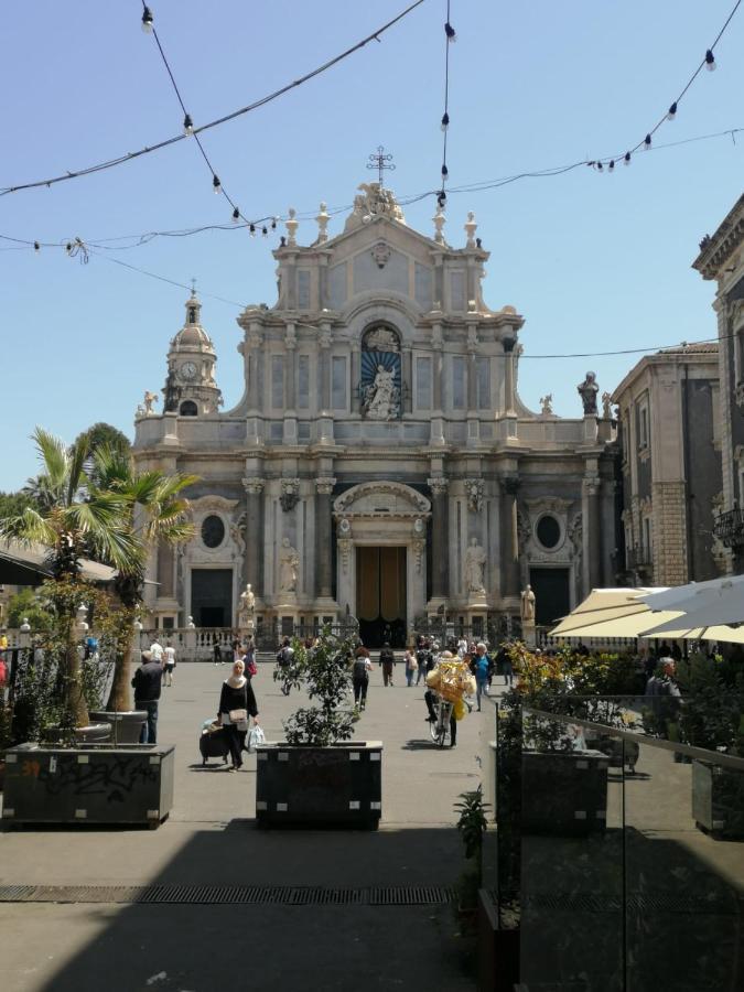 Il Giardino In Centro Apartment Catania Luaran gambar