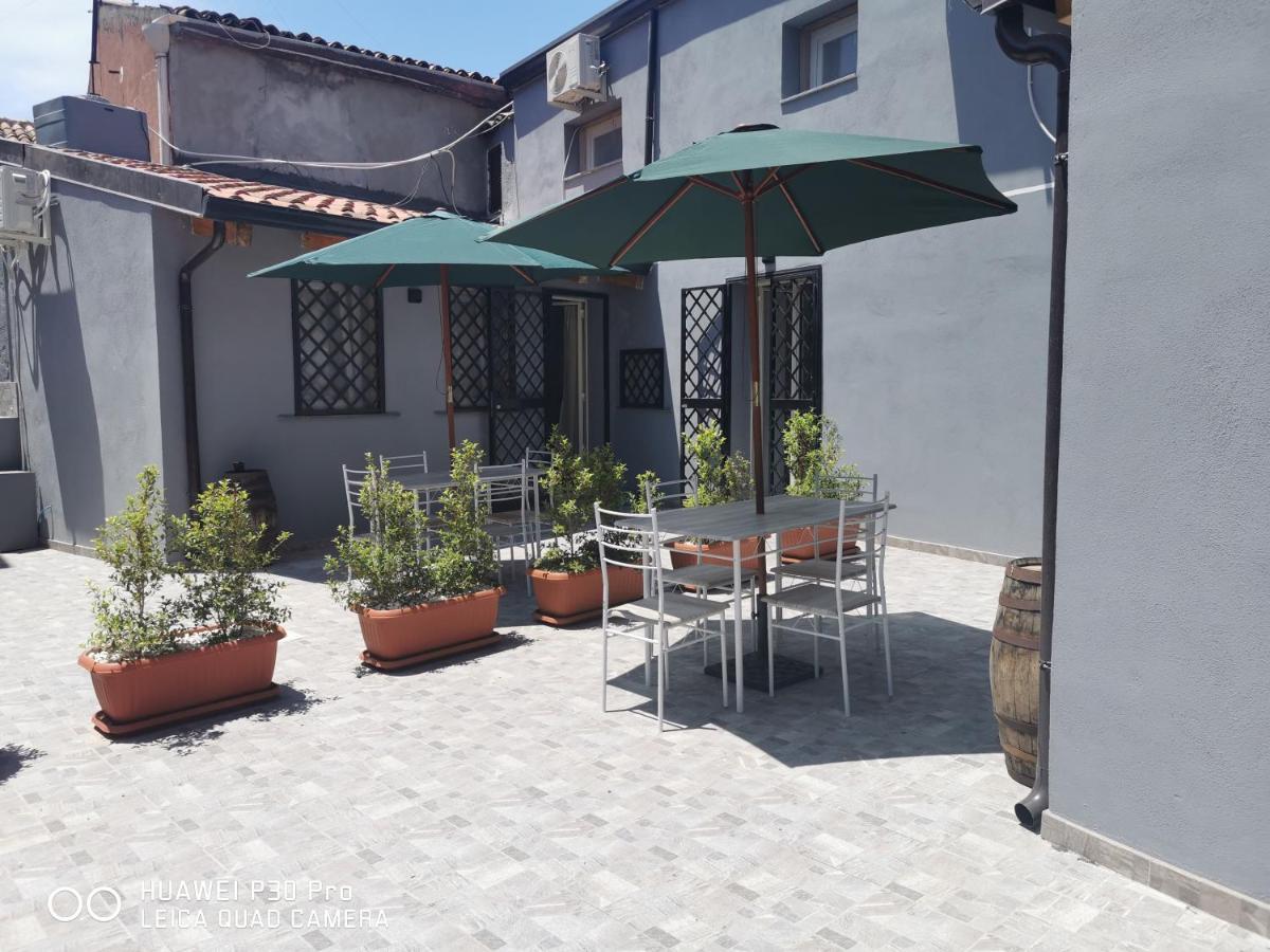 Il Giardino In Centro Apartment Catania Luaran gambar
